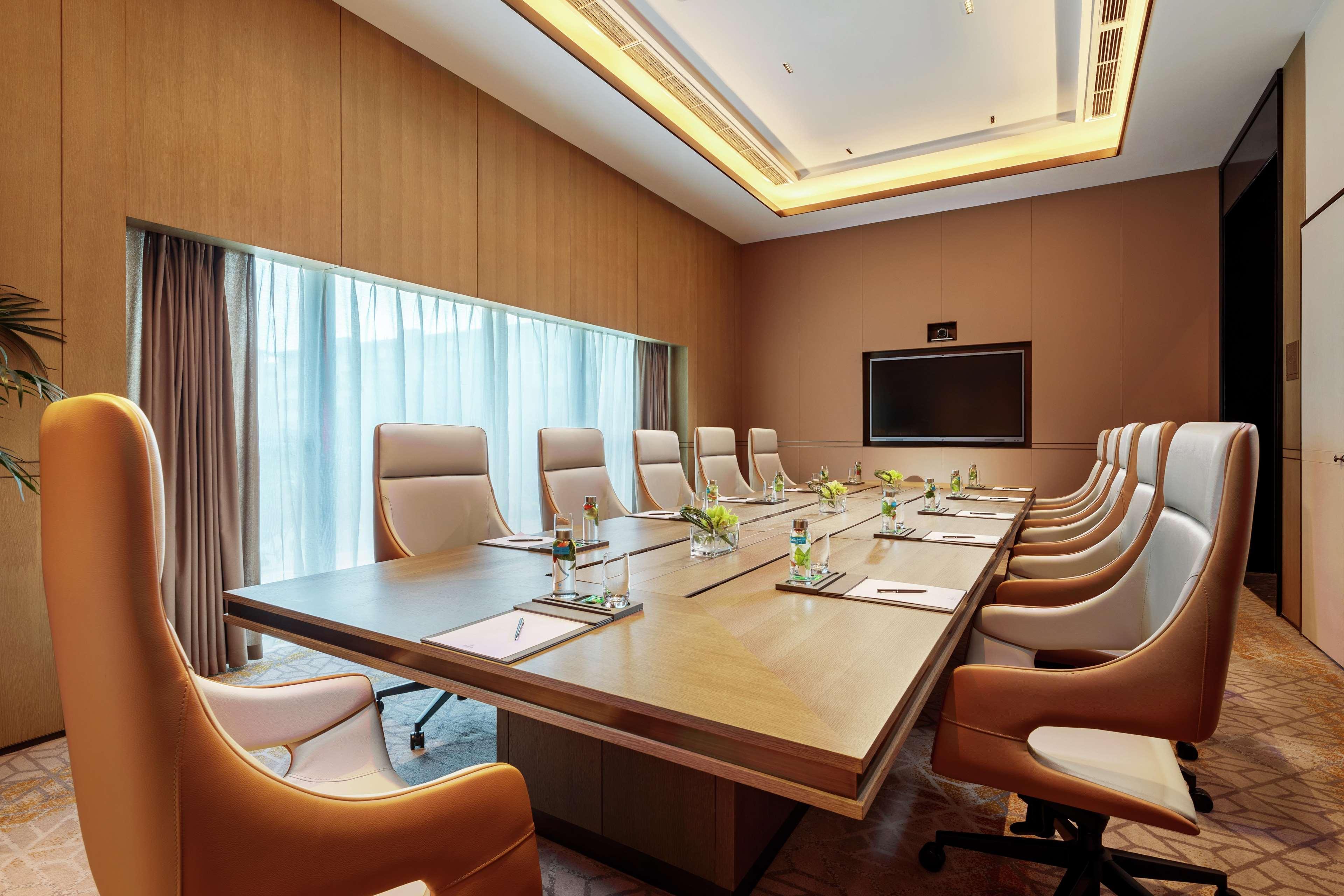 Hilton Chengdu Chenghua - Close To Panda Base And Chunxi Road Exterior photo